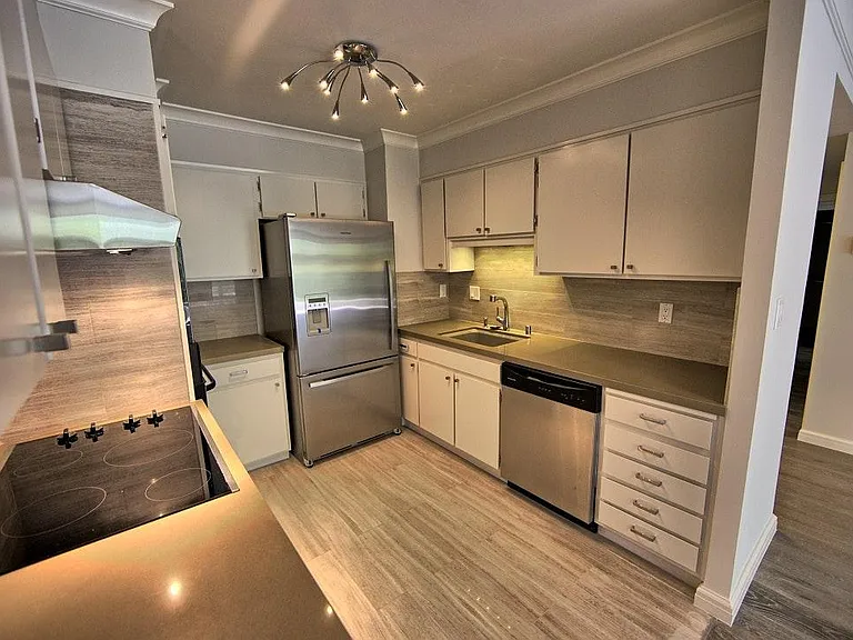 2200 Sacramento St #103 — Photo 6