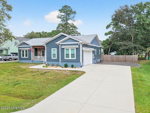 2nd image of 1748 Sandalwood Drive SW