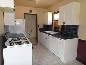 2nd image of 2564 Kellogg Park Dr