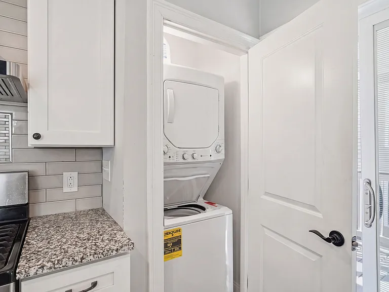 30 Rawson St #3 — Photo 5