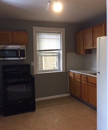 5th image of 5948 N Talman Ave #2