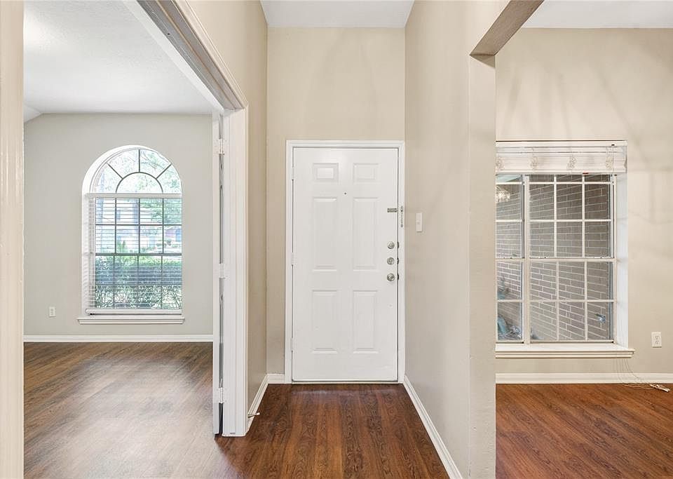1st image of 3006 Quail Run Dr