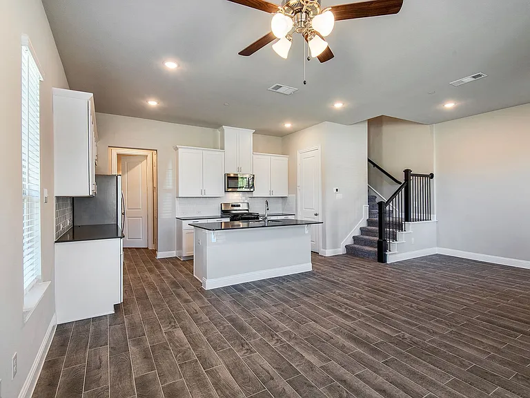 6298 Blythe Dr — Photo 6