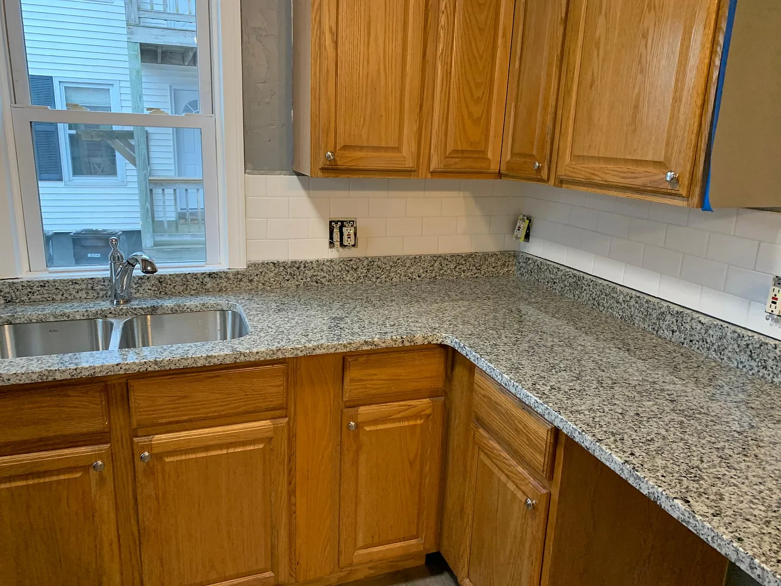 3 bed, 886 sqft, $800 — Photo 3