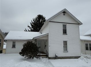 1627 Hay Ave, Coshocton, OH 43812