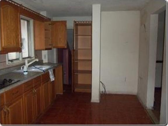 4th image of 186 Ampere Pkwy