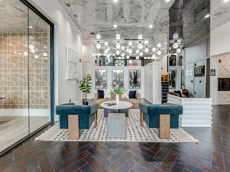 24Eleven Washington — Photo 11