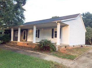 4526 1st St NW, Hickory, NC 28601