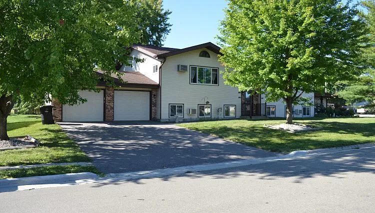 548 Seminole Way photo 1