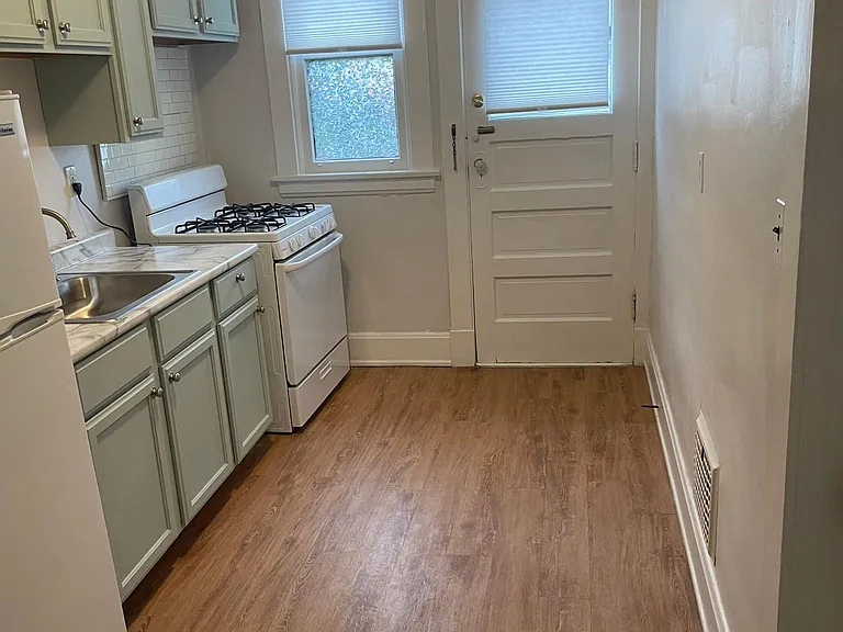 4004 Carter Ave #4 — Photo 10