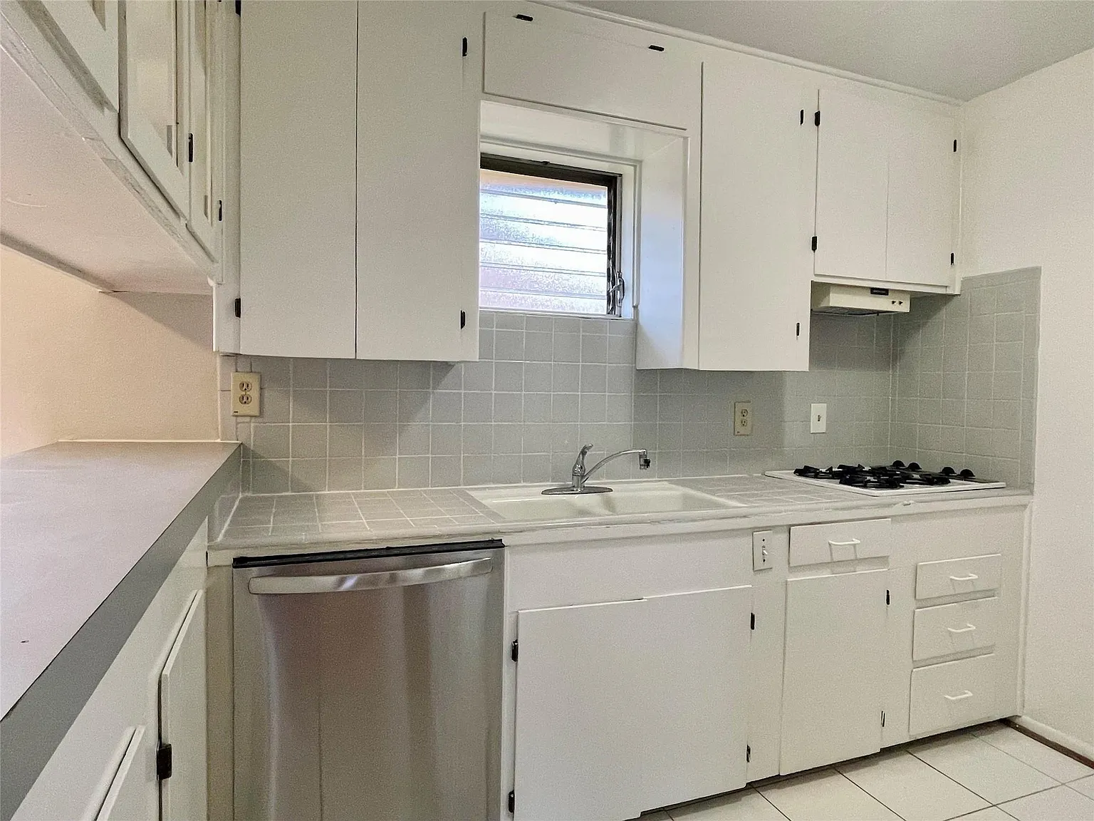 1 bed, 1.0 bath, 650 sqft, $1,100 — Photo 4