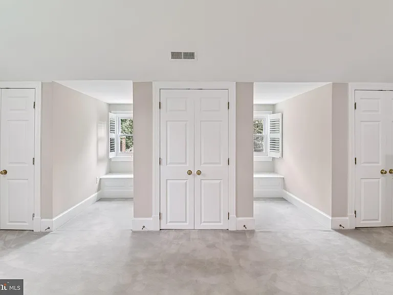 7518 Old Dominion Dr — Photo 37