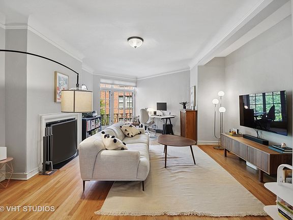 5th image of 946 Michigan Ave APT 2S