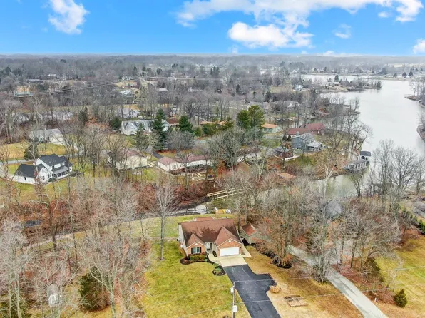 1134 Waynoka Dr, Lake Waynoka, OH 45171