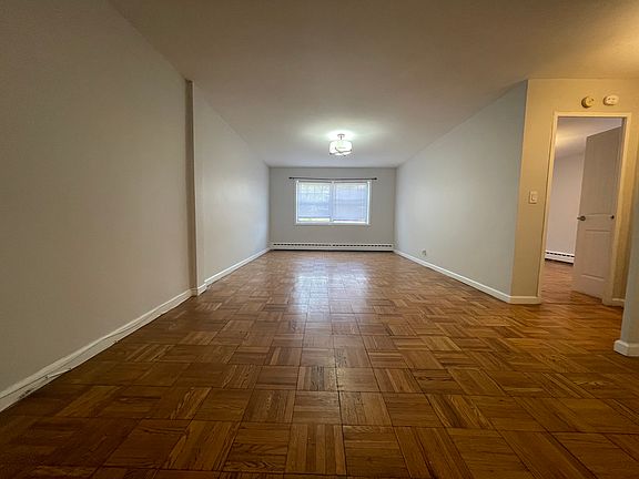 3rd image of 36 Duncan Ave #62E