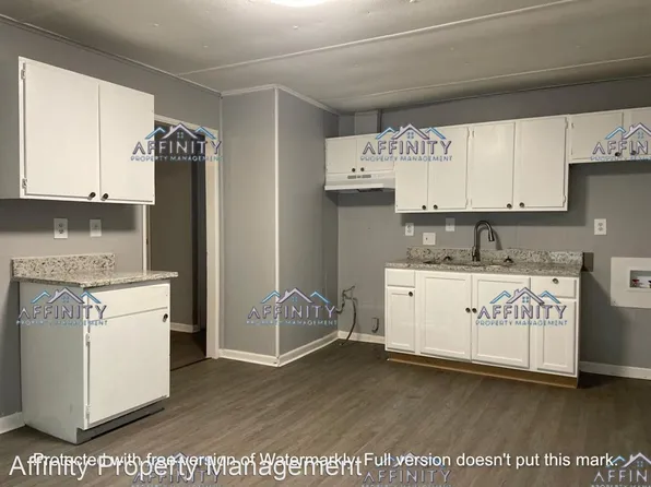 5831 Leone Dr W, Macon, GA 31206