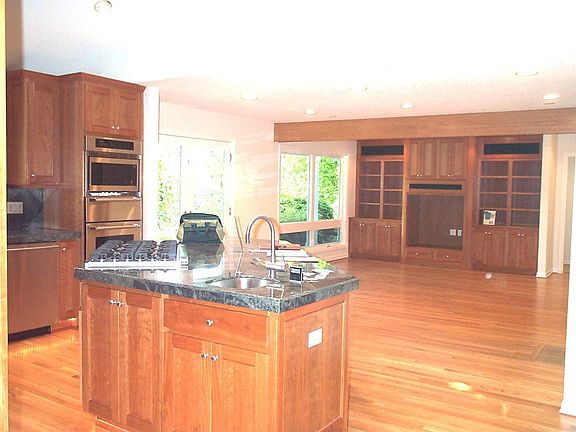 Kitchen - Family Room