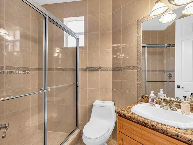 8135 NW 164th Ter — Photo 33