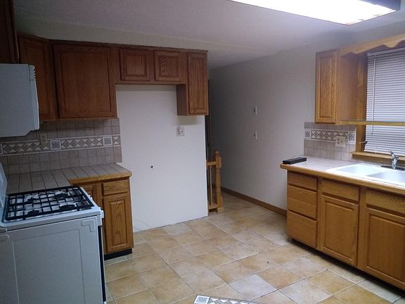 2nd image of 38263 Union St #1