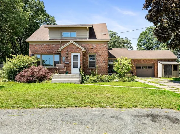 69 Worthington St, Chicopee, MA 01020