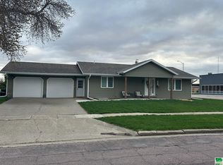101 W Washington St, Elk Point, SD 57025
