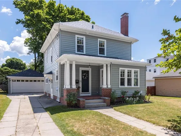 15 Modena Ave, Providence, RI 02908
