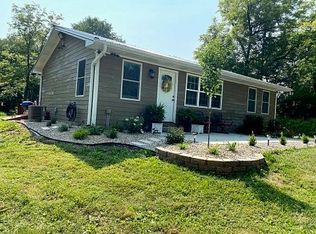 3301 McKee Ln, Godfrey, IL 62035