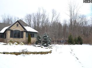 879 E Nimisila Rd, Akron, OH 44319