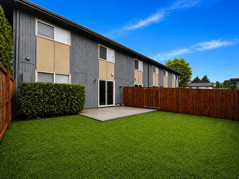 12702 E Burnside St #3 — Photo 19