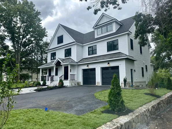 2 Stedman Rd, Lexington, MA 02421