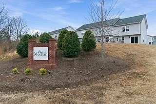 425 Bee Cove Way - 425 — Photo 4