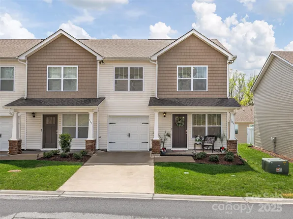 109 Whispering Way, Arden, NC 28704