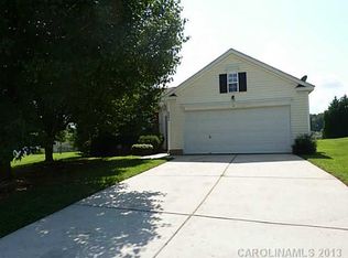 9904 Peppermint Ln, Charlotte, NC 28215