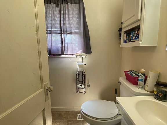 5th image of 150 Race St