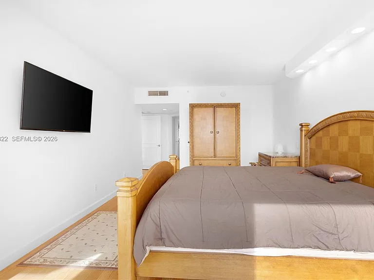 21055 Yacht Club Dr #2310 — Photo 25