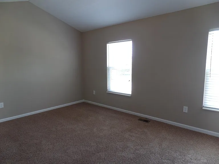 94 Highbluffs Blvd — Photo 15