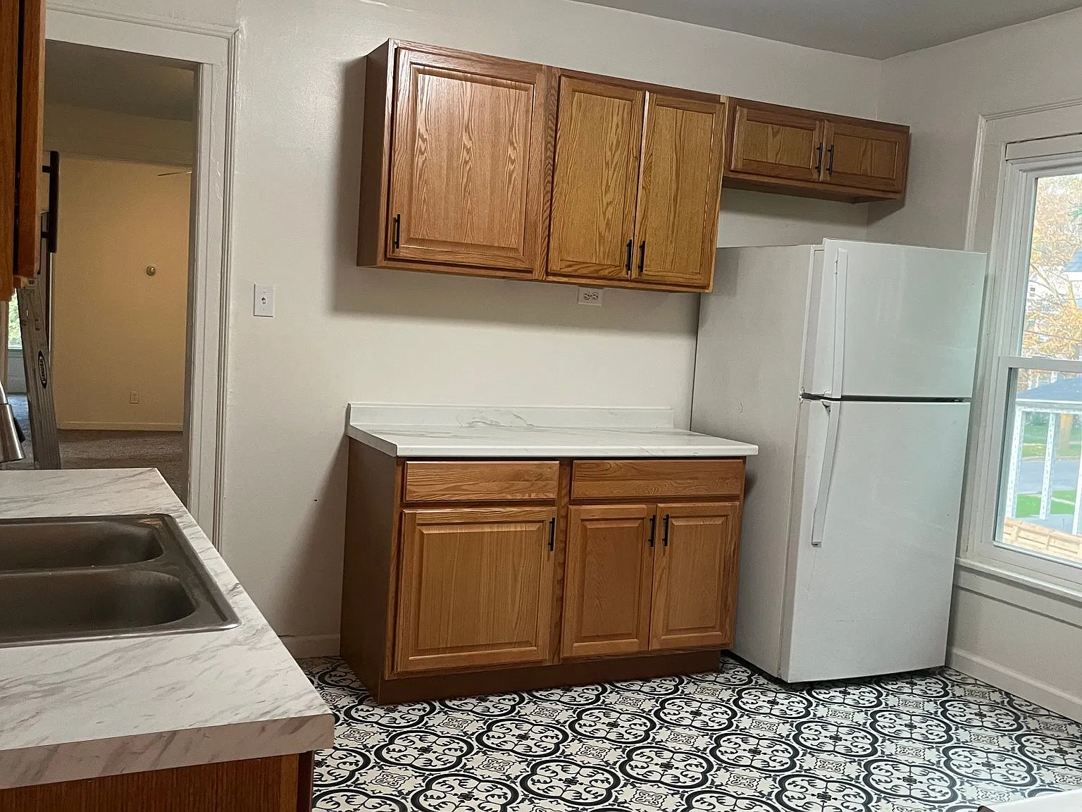 155 W. Ostrander Ave — Photo 2