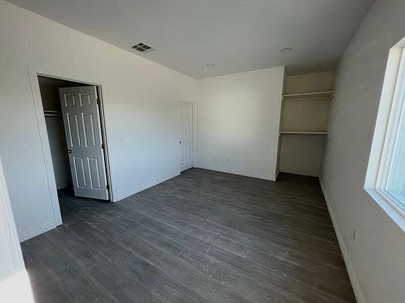 5th image of 407 S Louise Ave APT B