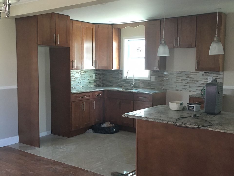 2nd image of 116 202 St
