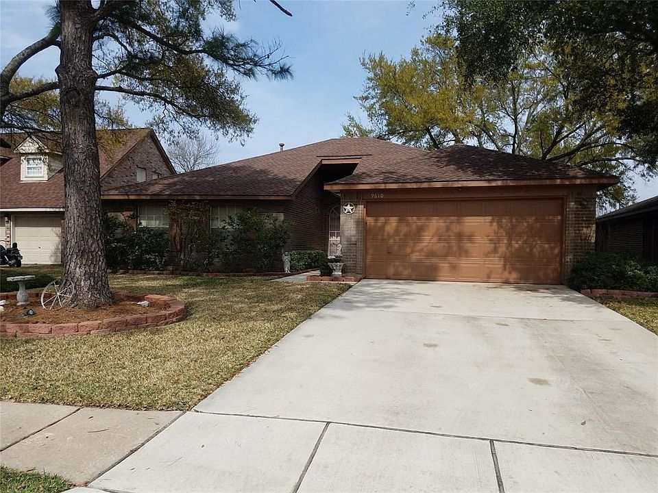 1st image of 9610 Walnut Glen Dr