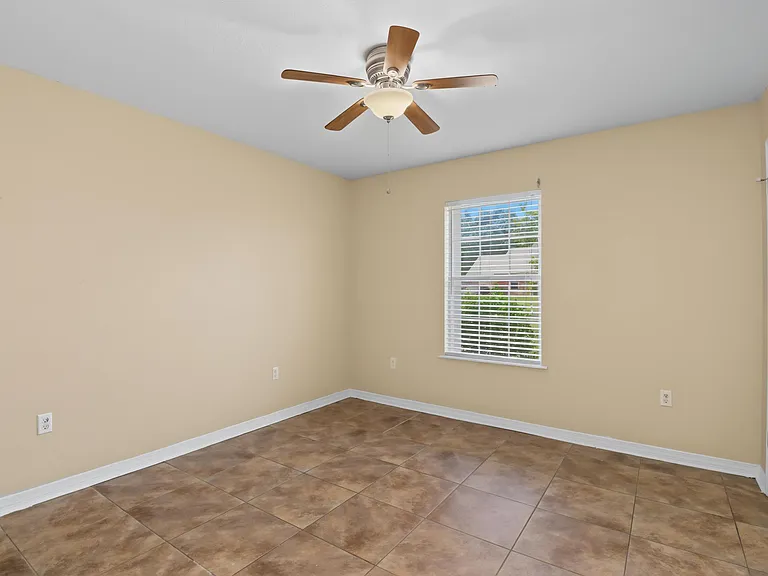 2 Fleetwood Dr — Photo 13