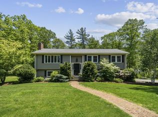3 Cedar Acres Ln, Cohasset, MA 02025