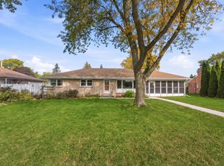 3344 W Edgerton AVENUE, Greenfield, WI 53221