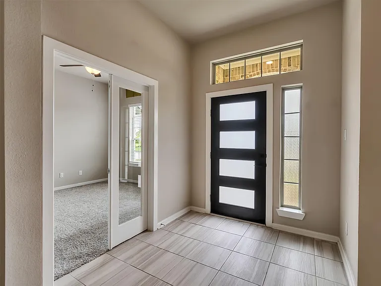 8510 Amber Bend Dr — Photo 8