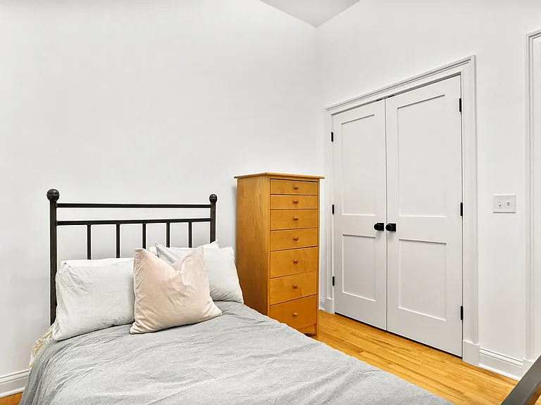 1331 E Dayton St #1 — Photo 19