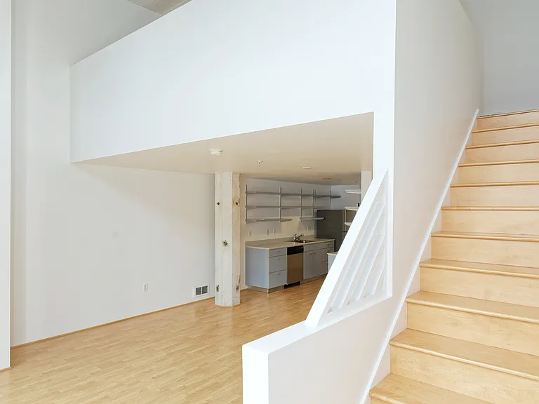 1201 Pine St #306 — Photo 15