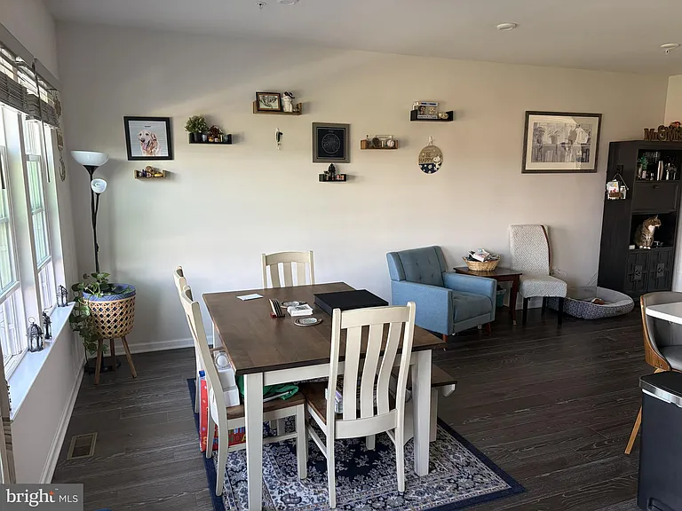 109 Almond Dr — Photo 7