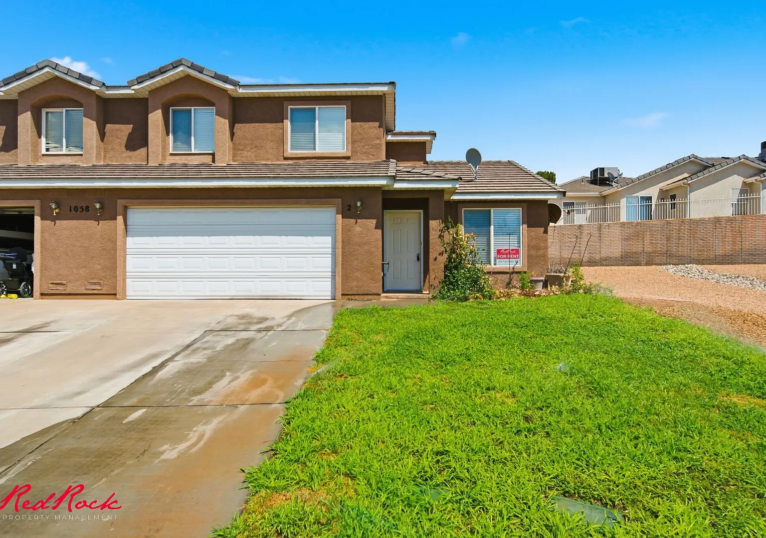 Spacious 3 Bedroom Townhome — Photo 3