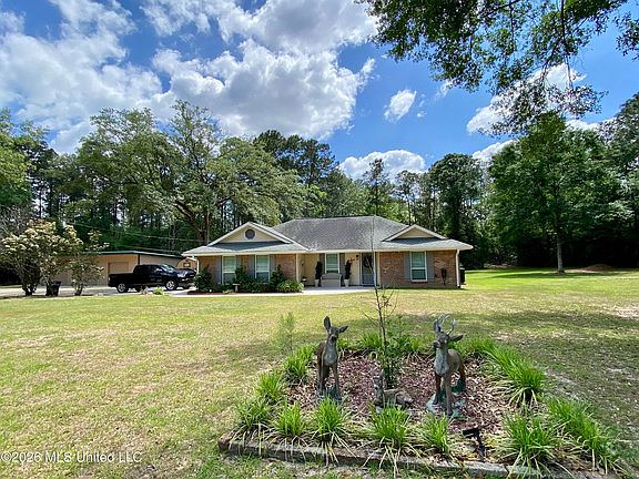 3rd image of 124 Lake David Dr
