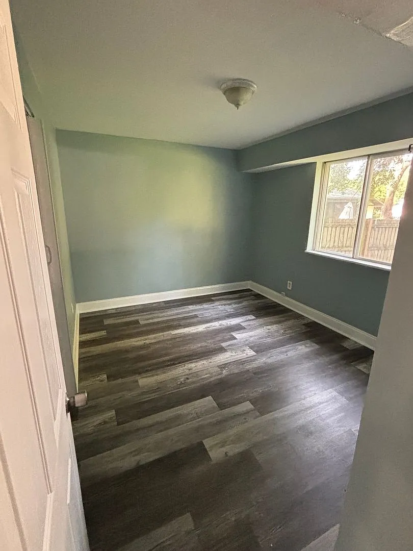 Move in ready! — Photo 4